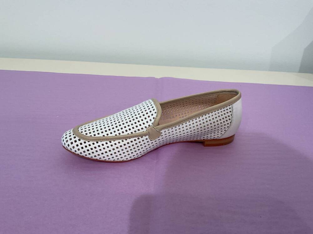 NEW LALISA women's sofia loafer in white